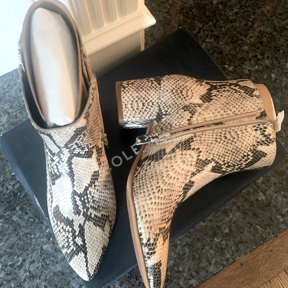 *NEW* Cole Haan leather Snake skin print double zipper bootie size 7.5B - Picture 5 of 5